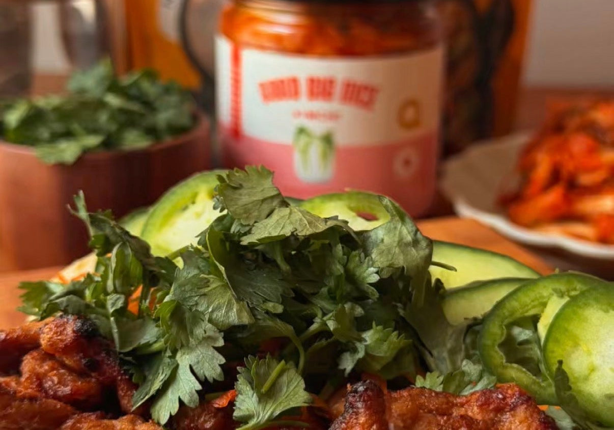Bánh mì végé aux lanières de soya laquées et kimchi - LES BRUTES
