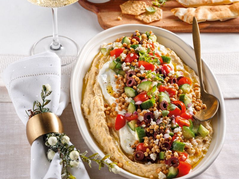 Houmous garni à la PVT grecque - LES BRUTES